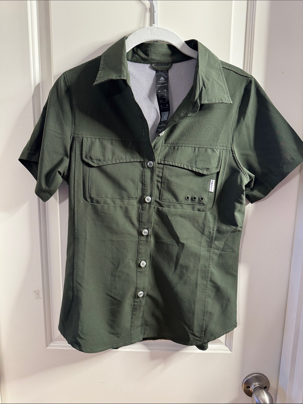 Women’s XS Like New Halmont Lightweight Button-Down Shirt - Olive Green